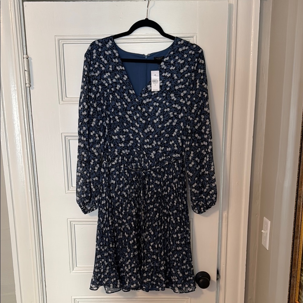 Ann Taylor Navy Floral Long Sleeve Dress